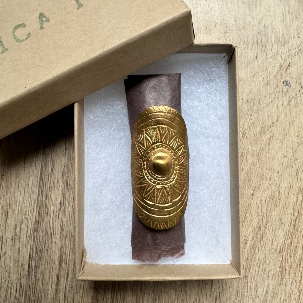 Mica 12/v Bronze Ring
